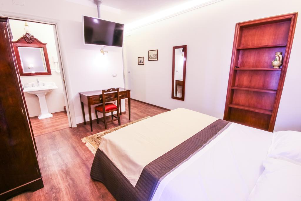 96 Guest House Reggio di Calabria Rum bild